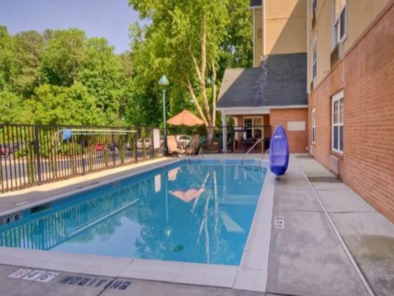 Towneplace Suites Raleigh Cary/Weston Parkway Exterior foto