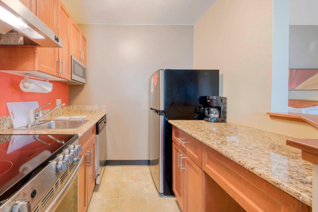 Towneplace Suites Raleigh Cary/Weston Parkway Exterior foto